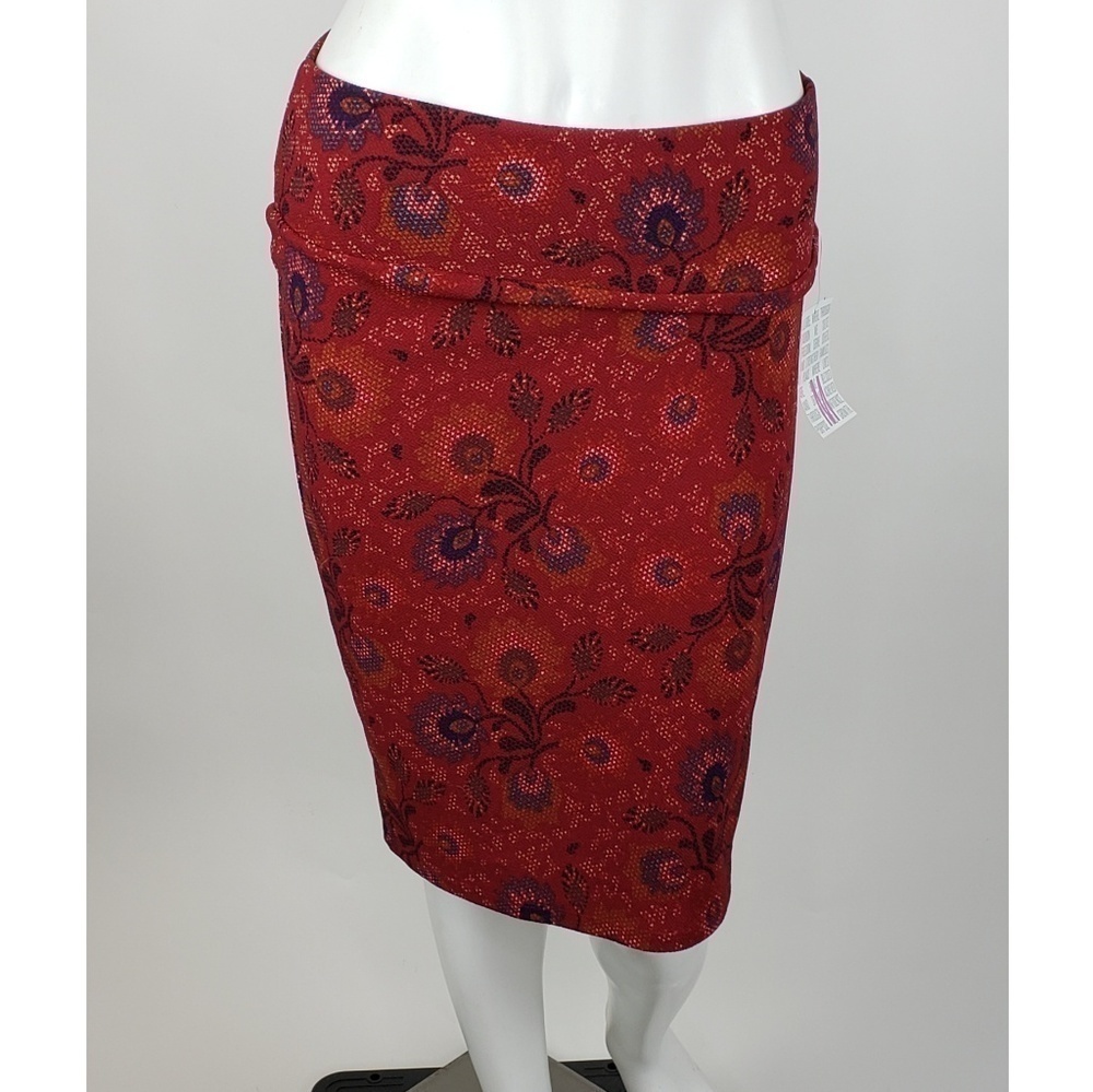 LuLaRoe Cassie Pencil Skirt
Rust Red Floral